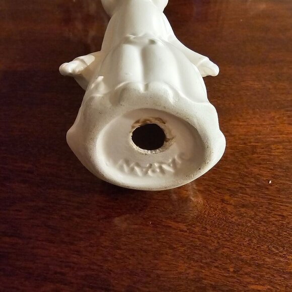 Vintage Ceramic Angel Figurine With Wings & Birds, Forward Leaning - Picture 5 of 7